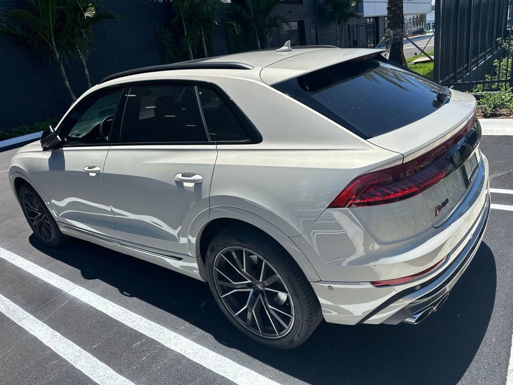Used 2021 Audi SQ8 Premium Plus w/ Luxury Package AWD/4WD image 4