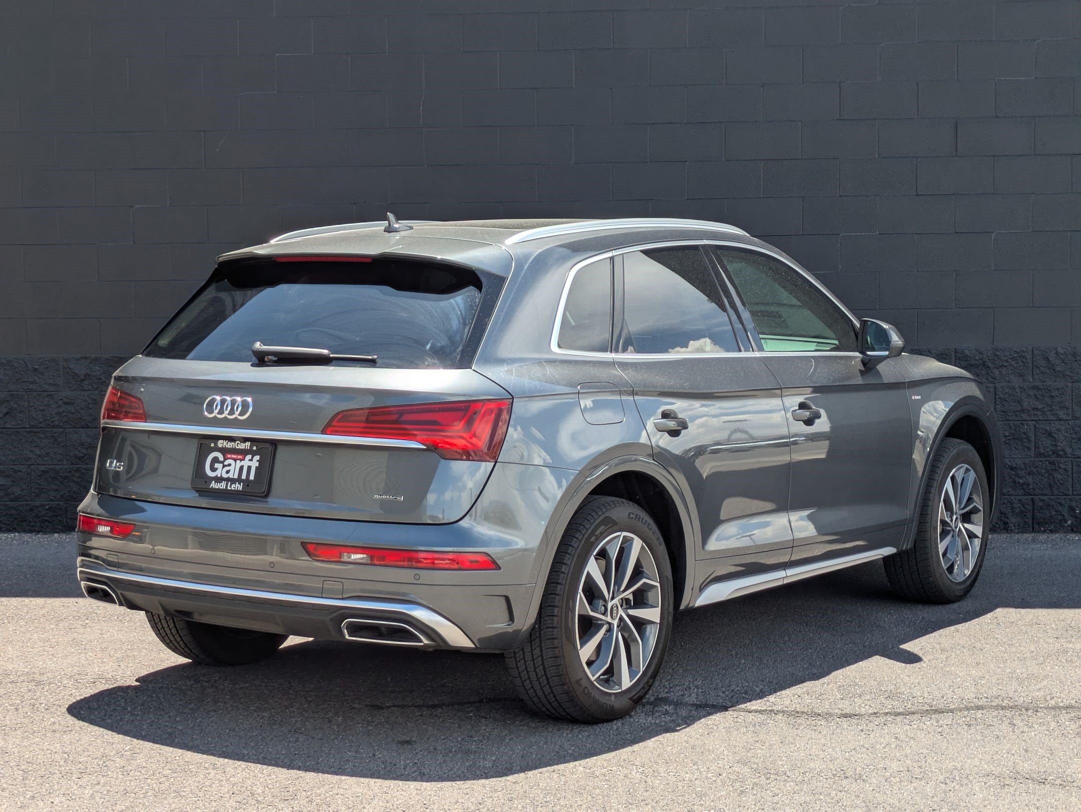 Used 2023 Audi Q5 2.0T Premium w/ Convenience Package AWD/4WD image 5