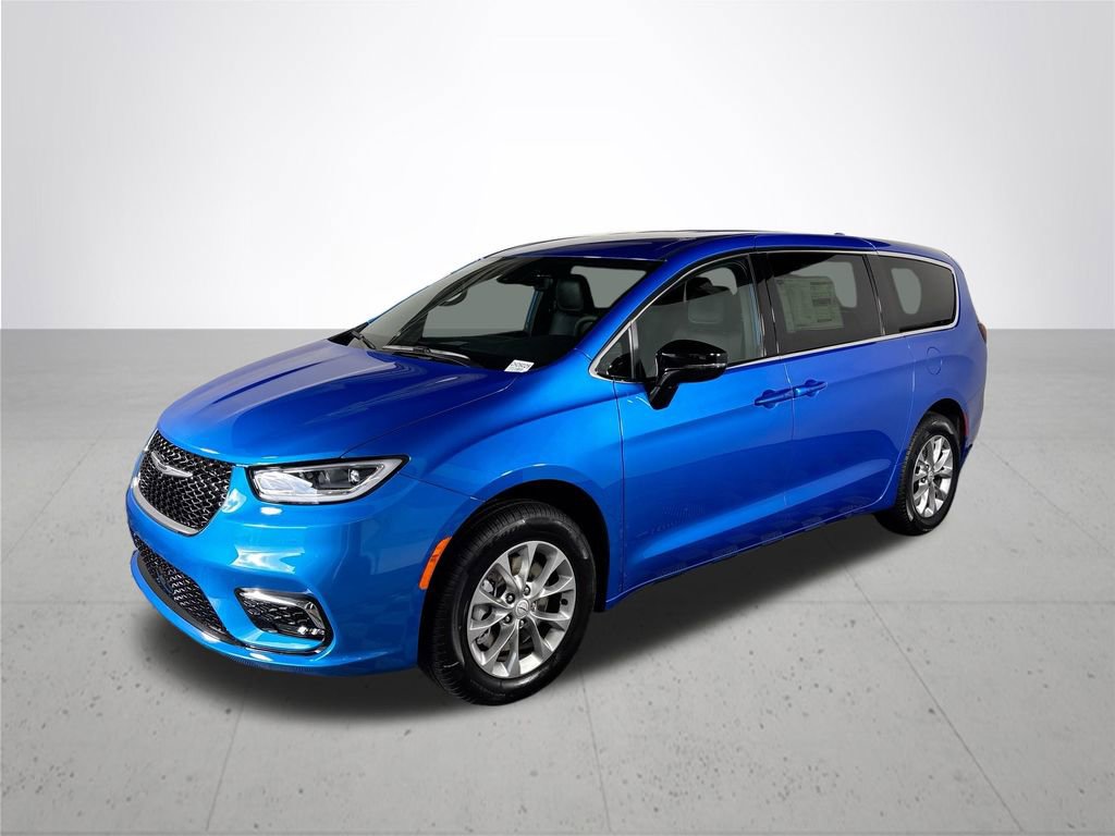 New 2026 Chrysler Pacifica Select AWD/4WD image 2