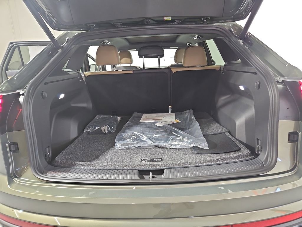 New 2026 Volkswagen Atlas Cross Sport SE image 21