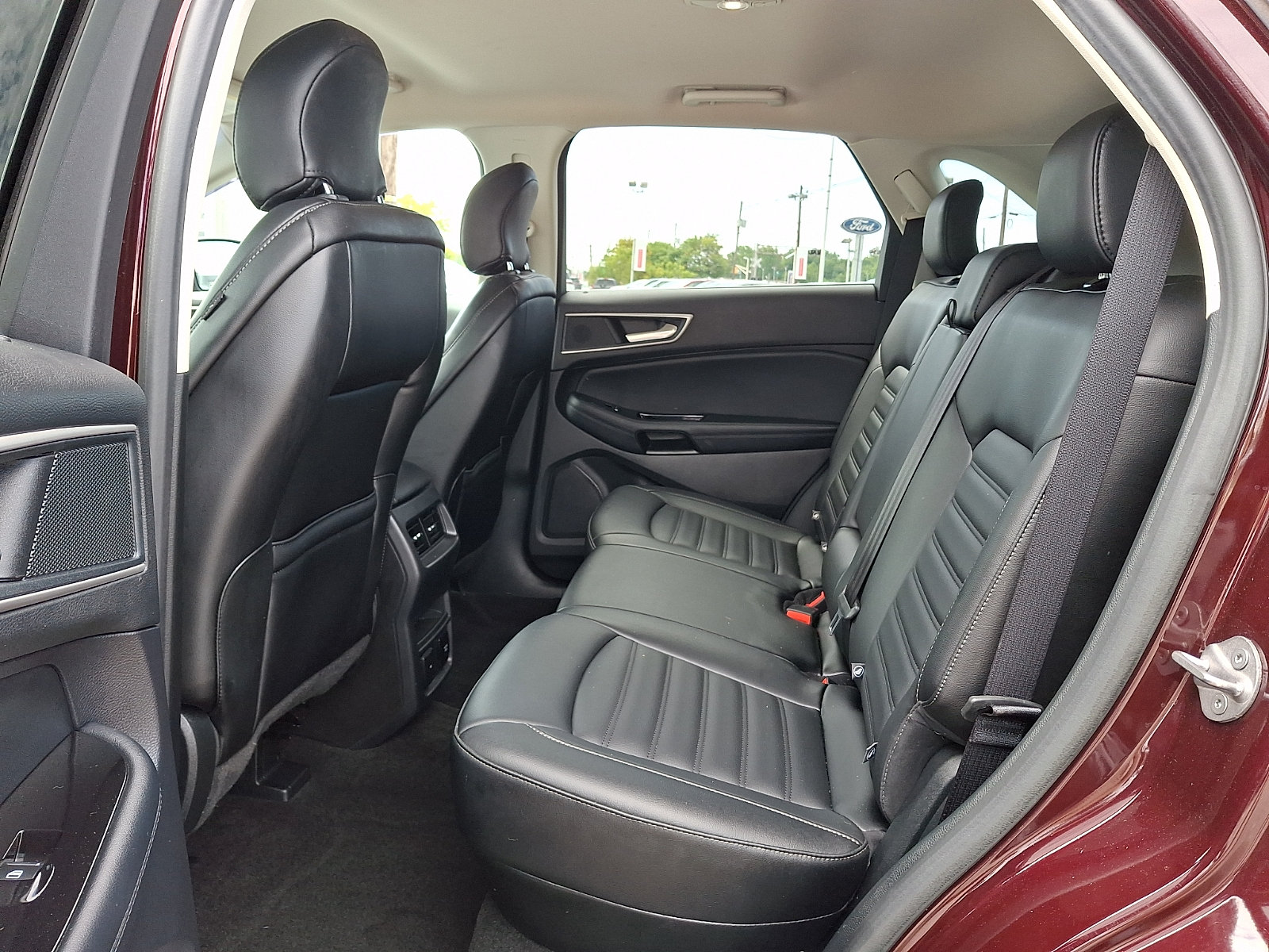 Used 2019 Ford Edge SEL w/ Equipment Group 201A AWD/4WD image 10