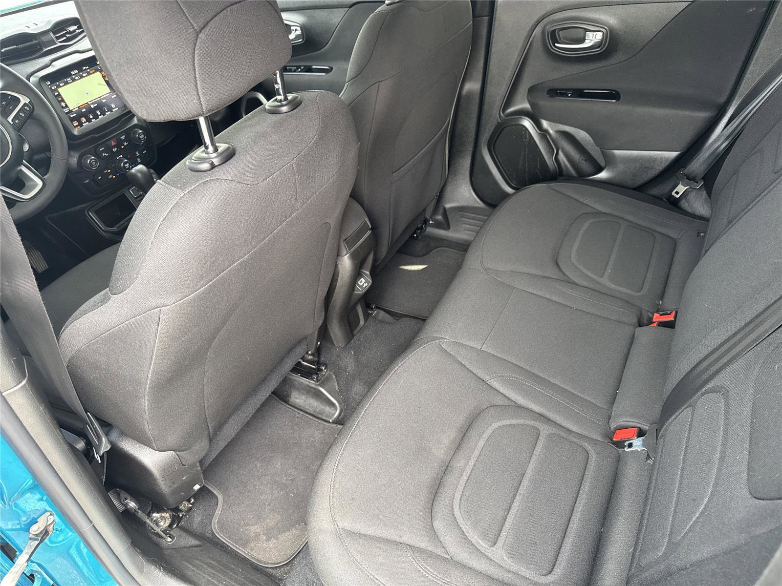 Used 2021 Jeep Renegade Latitude w/ Luxury Group I image 32