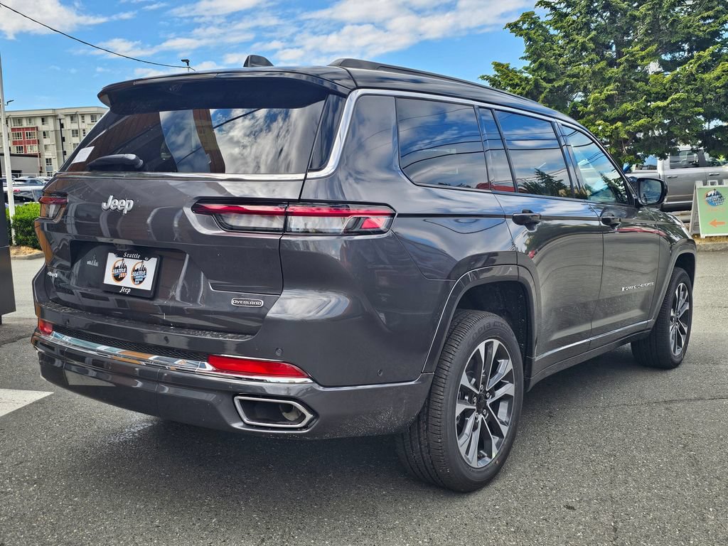 New 2024 Jeep Grand Cherokee L Overland w/ Advanced Protech Group III AWD/4WD image 8