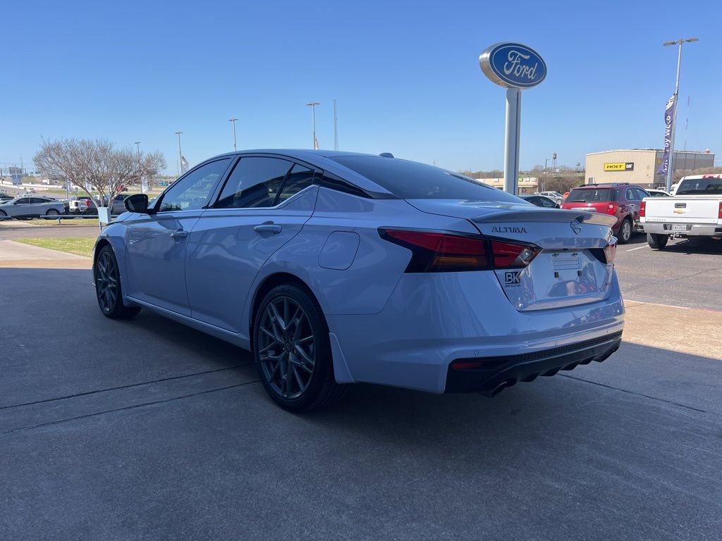 Used 2024 Nissan Altima 2.0 SR image 6
