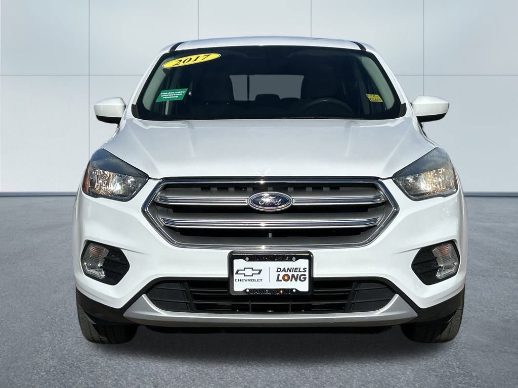 Used 2017 Ford Escape SE image 3