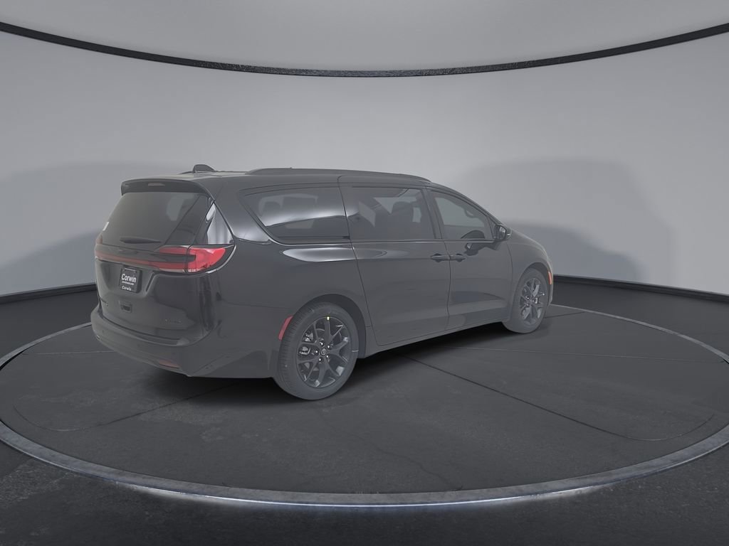 New 2026 Chrysler Pacifica Limited image 16