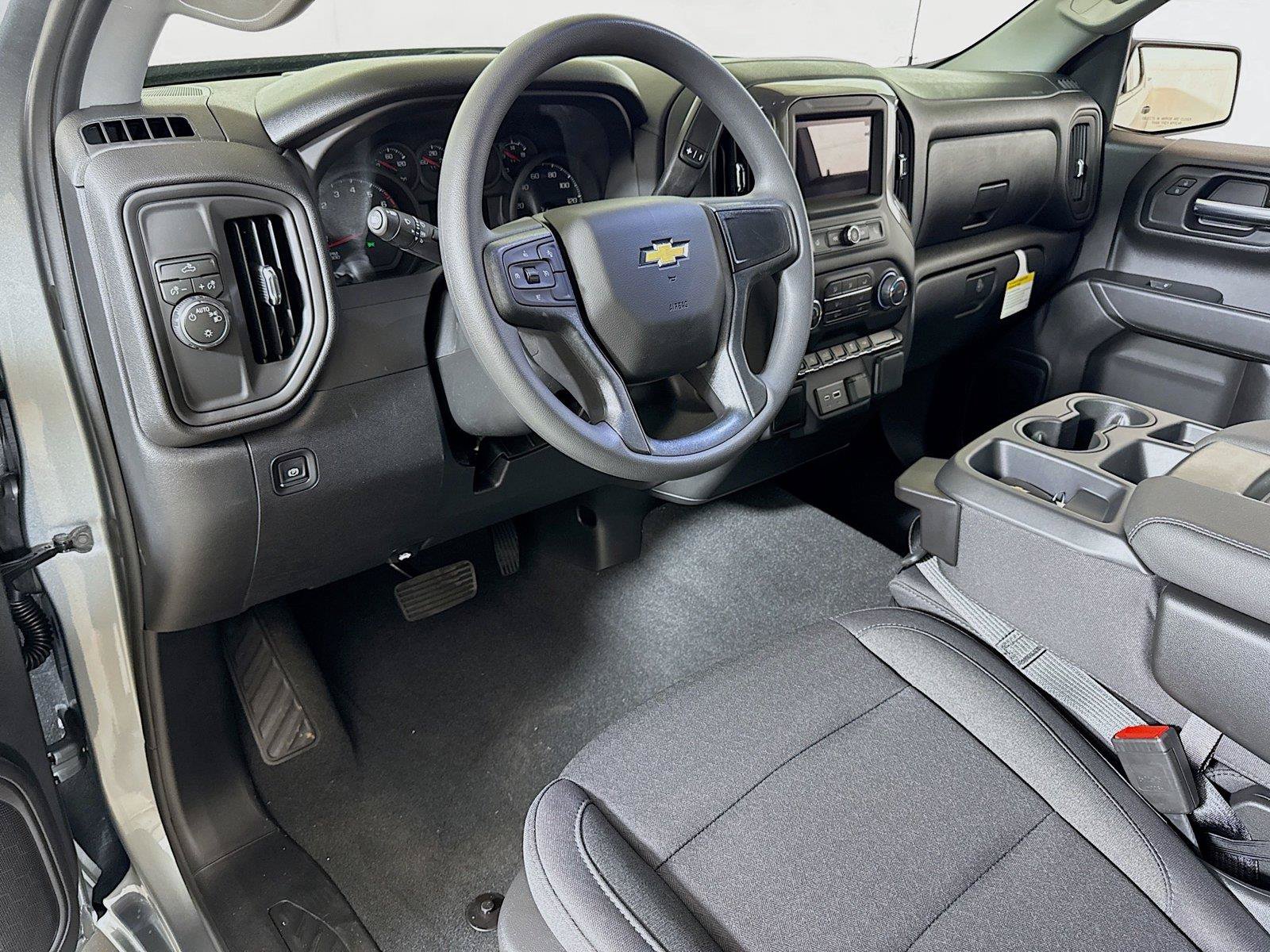 New 2026 Chevrolet Silverado 1500 Custom RWD image 5