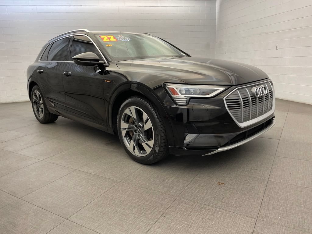 Used 2022 Audi e-tron Premium AWD/4WD image 3