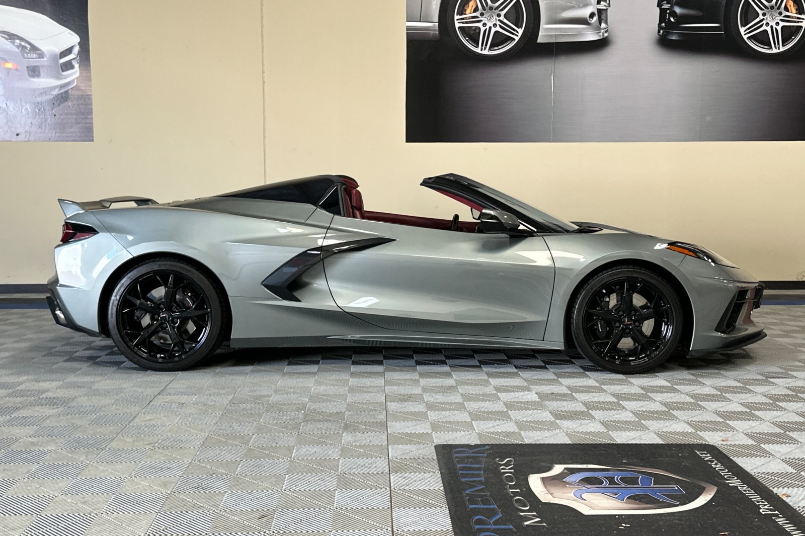 Used 2022 Chevrolet Corvette Stingray Premium Conv w/ Z51 Performance Package RWD image 3