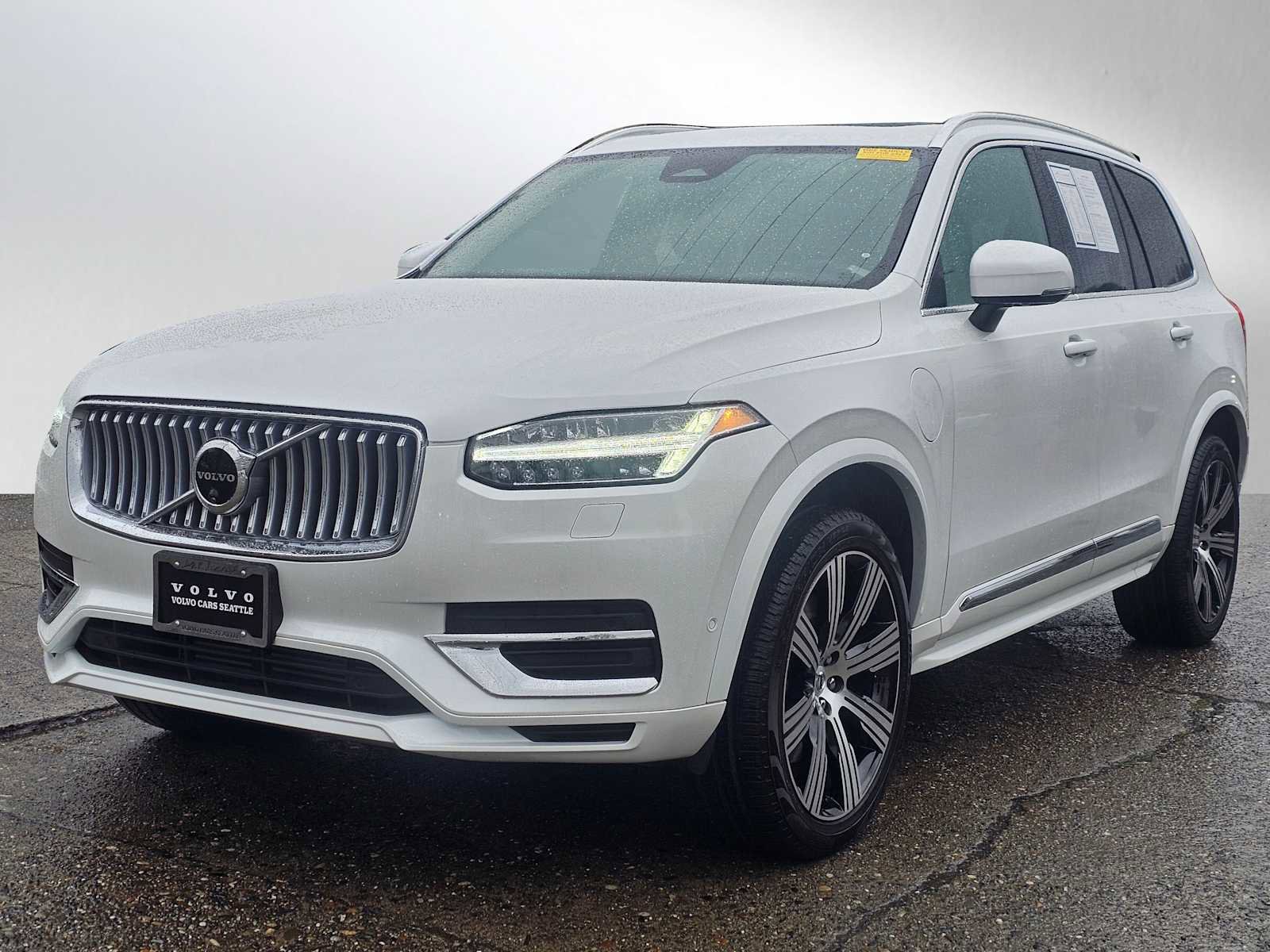 Certified 2025 Volvo XC90 T8 Plus w/ Protection Package Premier image 7