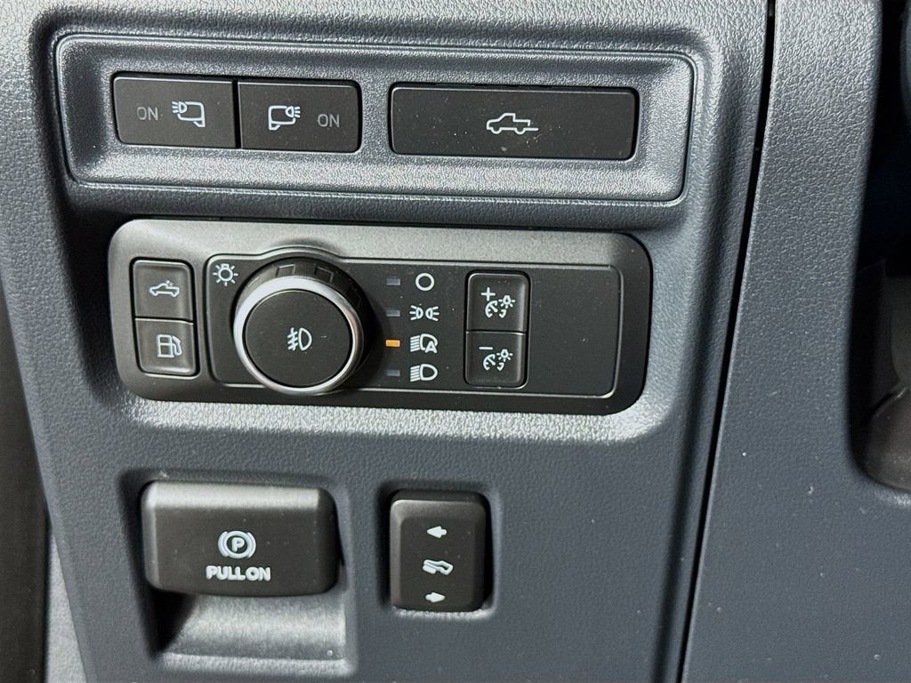 Used 2022 Ford F150 Lariat image 14