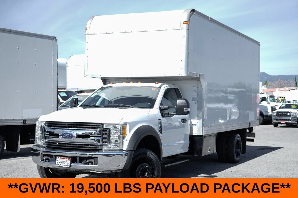 Used 2017 Ford F550 2WD Regular Cab Super Duty image 4