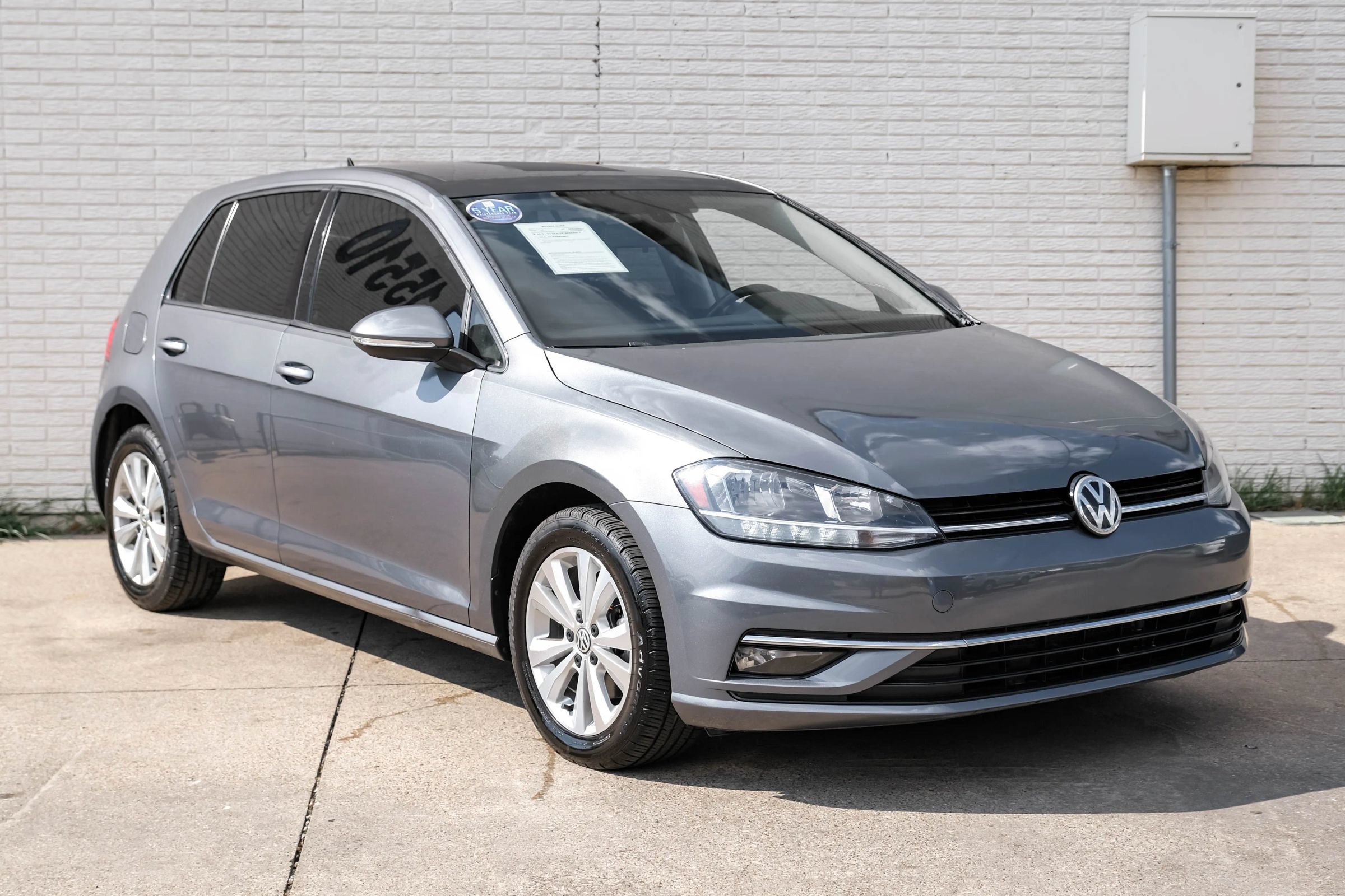 Used 2019 Volkswagen Golf SE FWD image 6