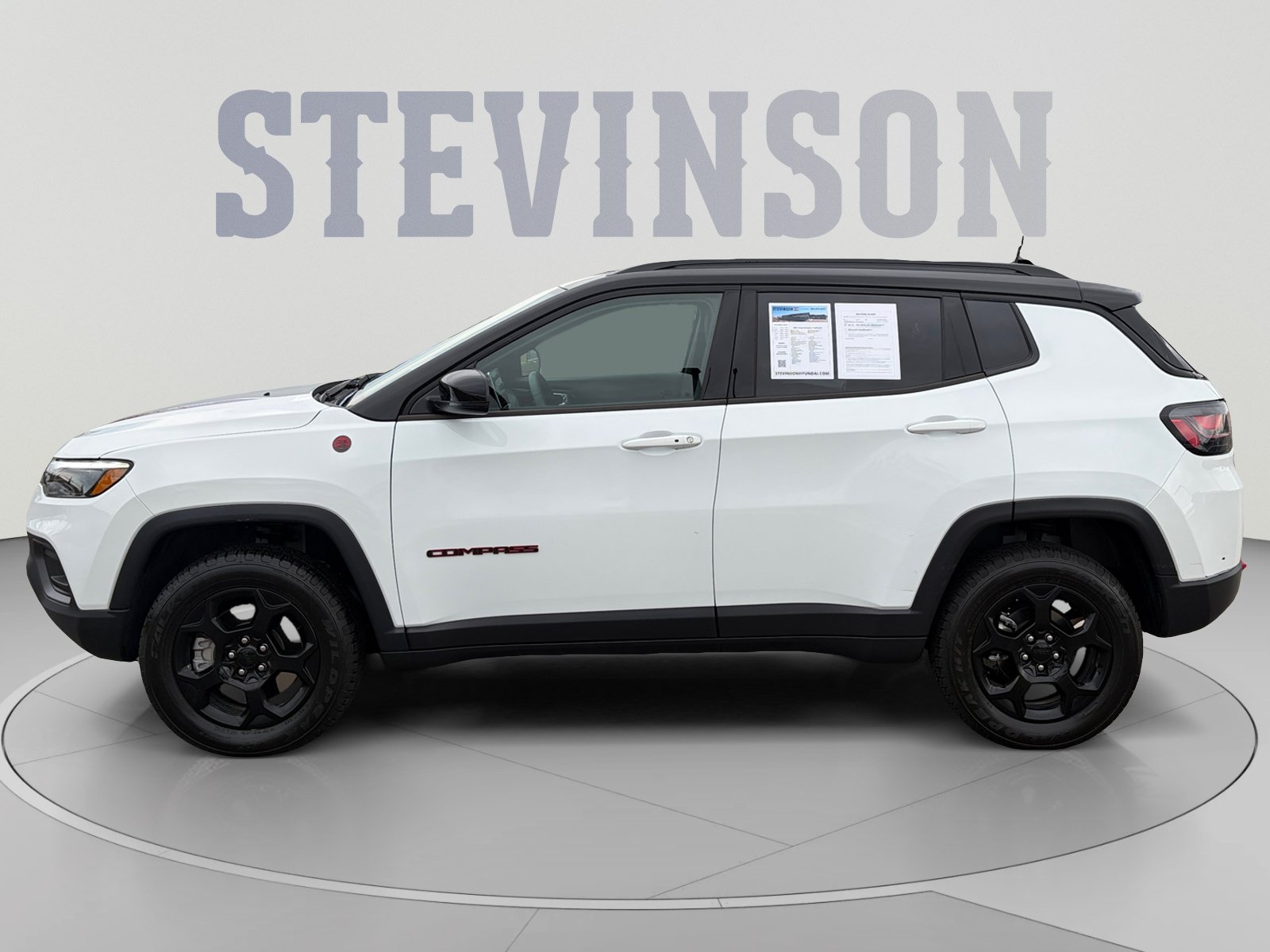 Used 2023 Jeep Compass Trailhawk w/ Trailhawk Elite Group AWD/4WD image 2