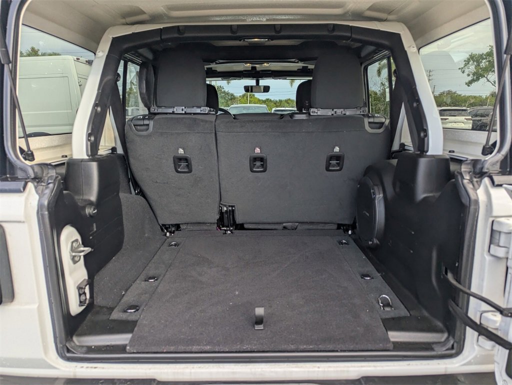 Used 2023 Jeep Wrangler Sahara image 15