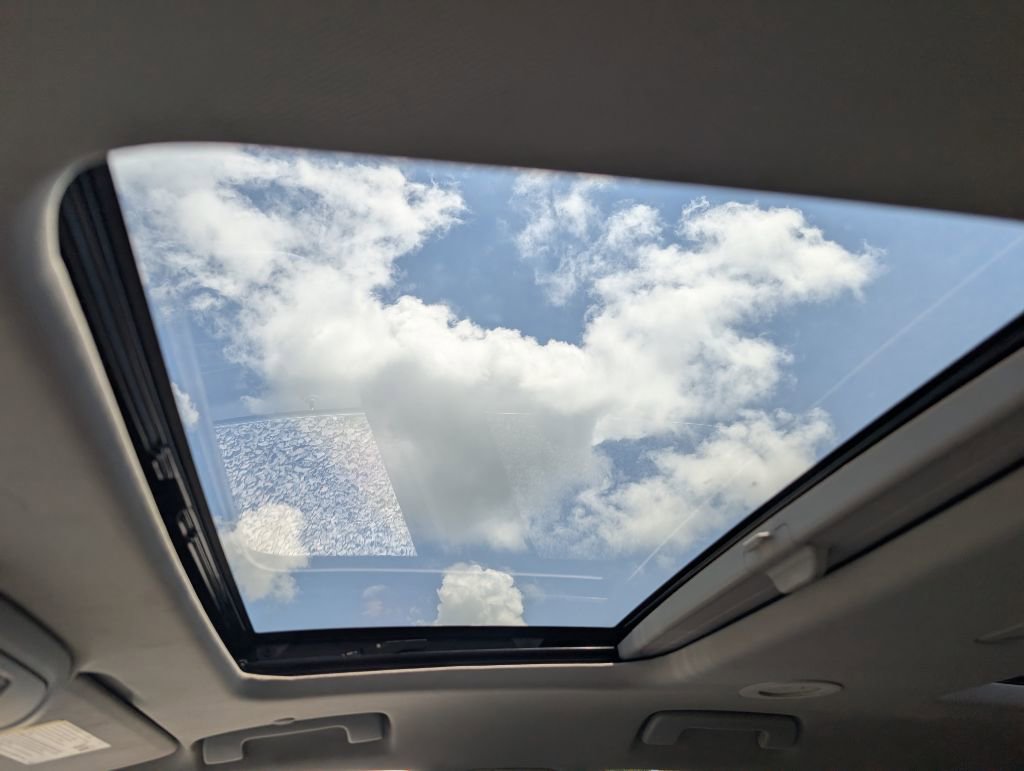Used 2019 Buick Enclave Essence FWD image 24