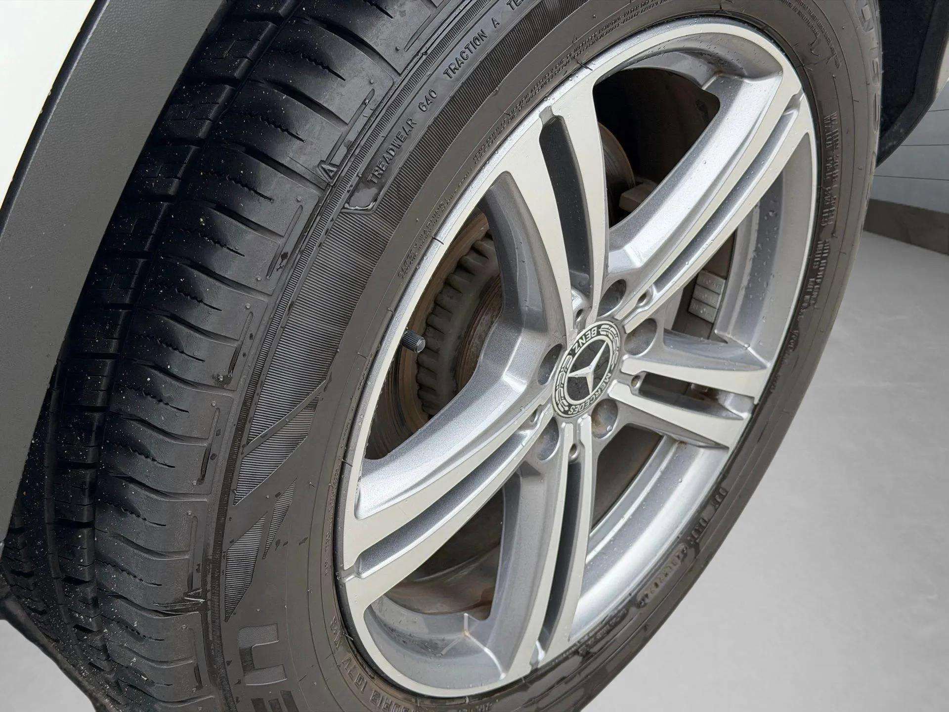 Used 2022 Mercedes-Benz GLC 300 image 42