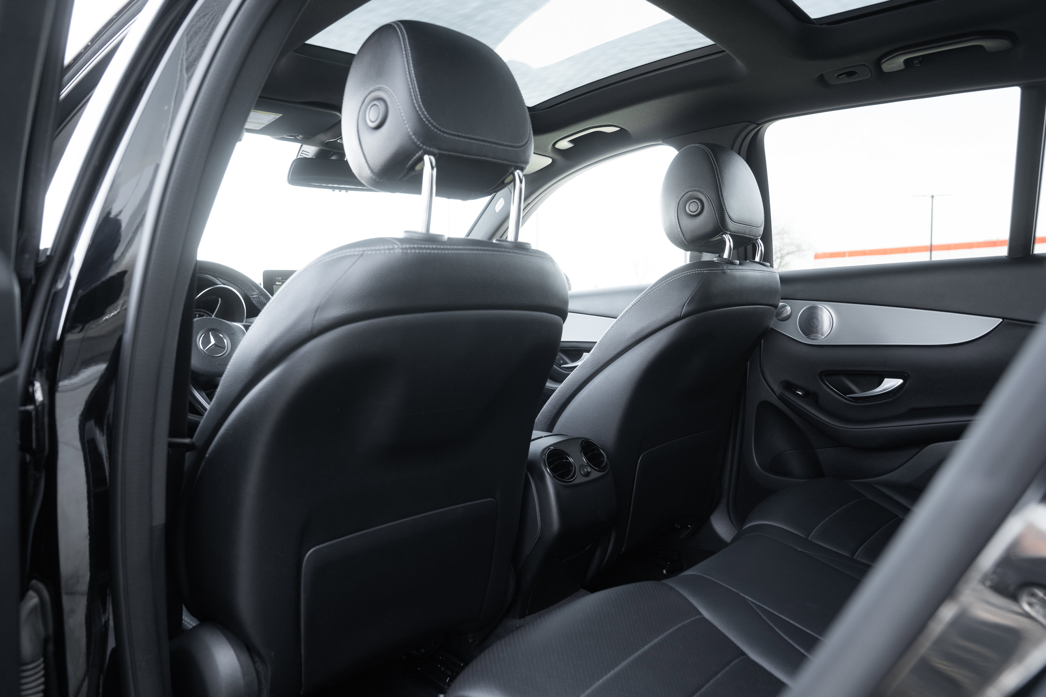 Used 2019 Mercedes-Benz GLC 300 4MATIC image 25