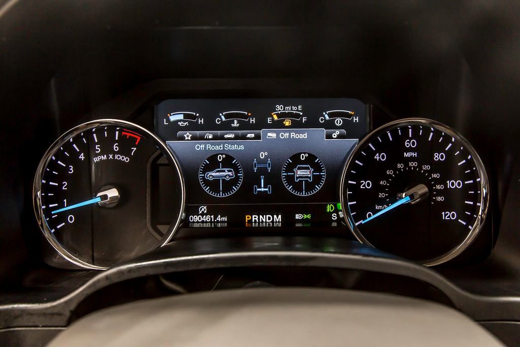 Used 2018 Ford Expedition XLT w/ Equipment Group 202A image 16