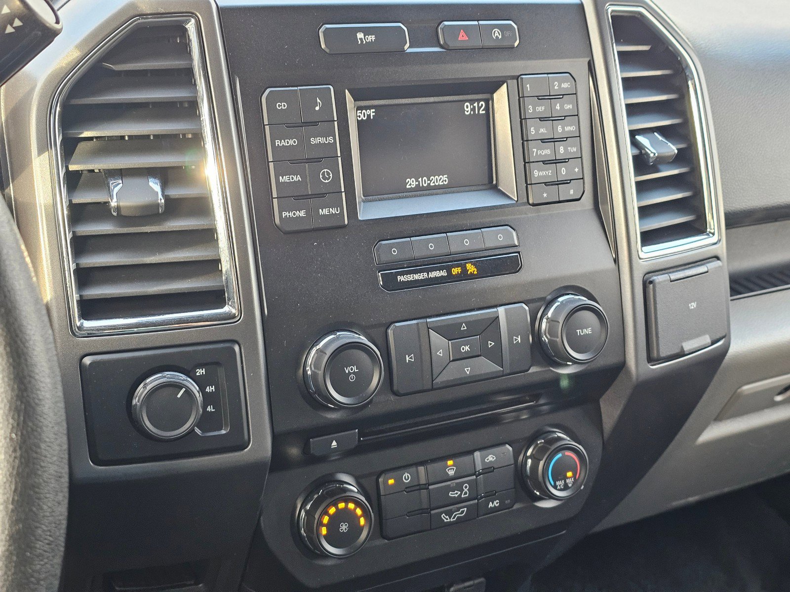 Used 2016 Ford F150 XLT image 36