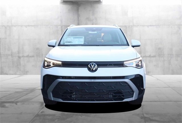 New 2025 Volkswagen Taos SE image 4