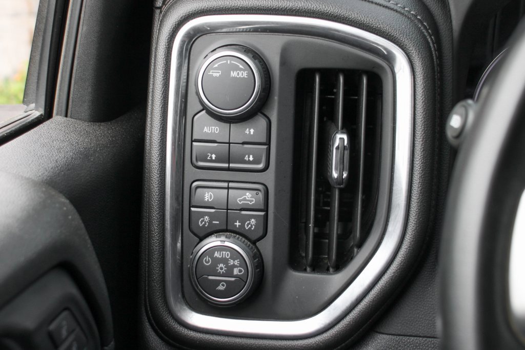 Used 2023 Chevrolet Silverado 3500 LTZ w/ LTZ Convenience Package image 23