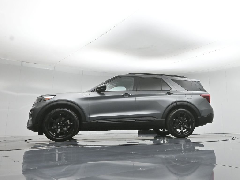 Used 2023 Ford Explorer ST-Line w/ Class IV Trailer Tow Package RWD image 57