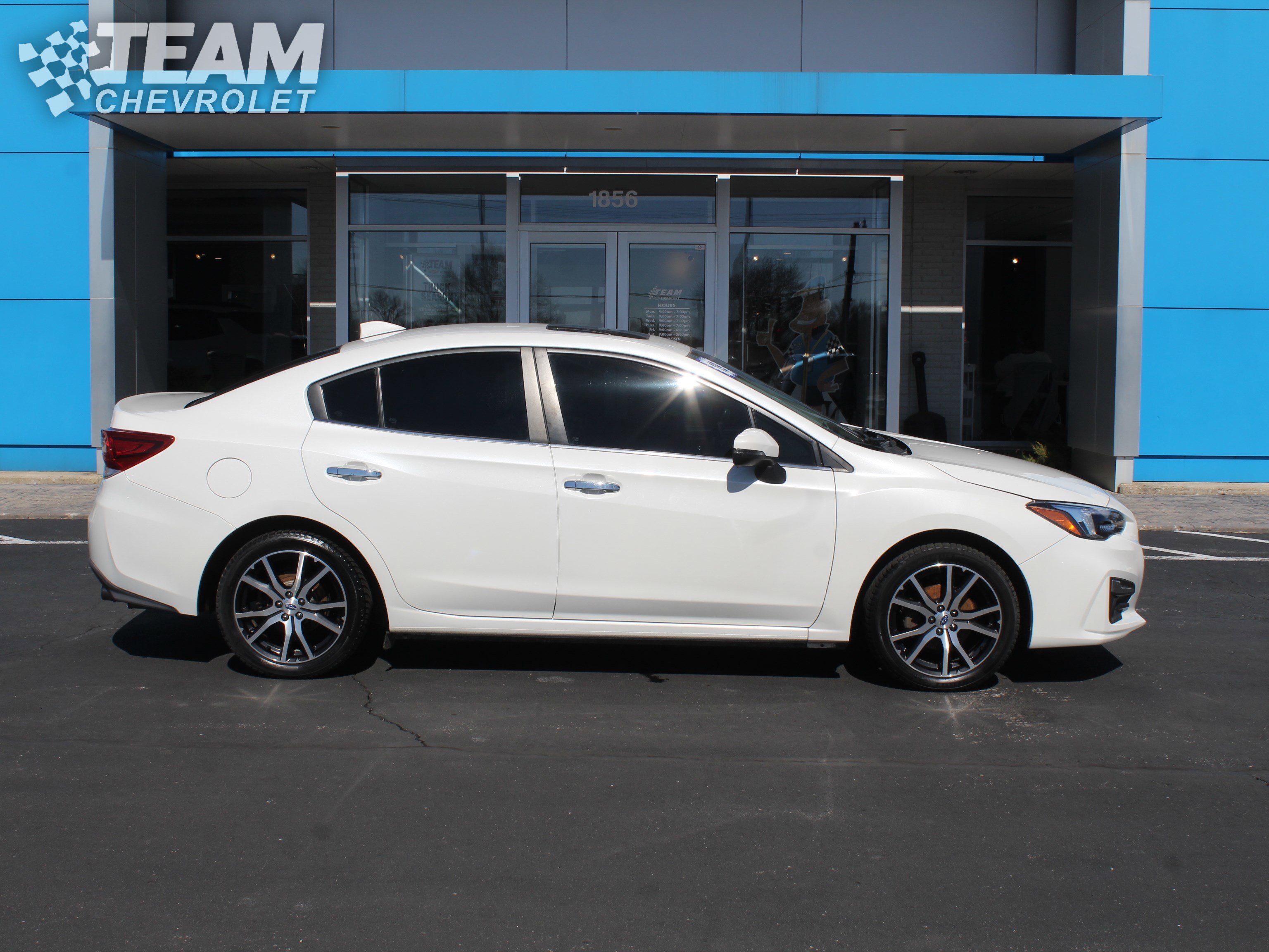Used 2019 Subaru Impreza 2.0i Limited image 3