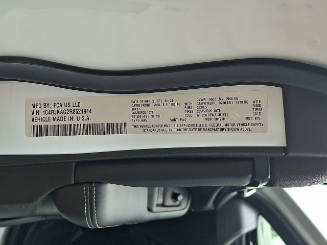 Used 2024 Jeep Grand Cherokee L Altitude AWD/4WD image 31