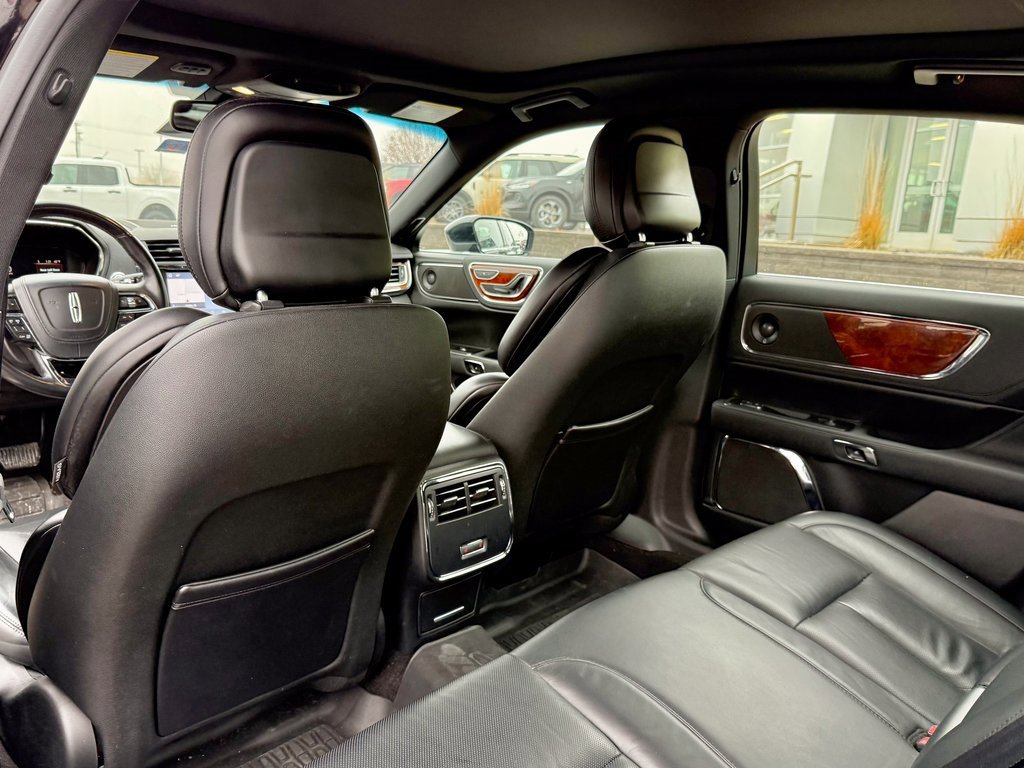 Used 2020 Lincoln Continental AWD w/ Premium Package image 11