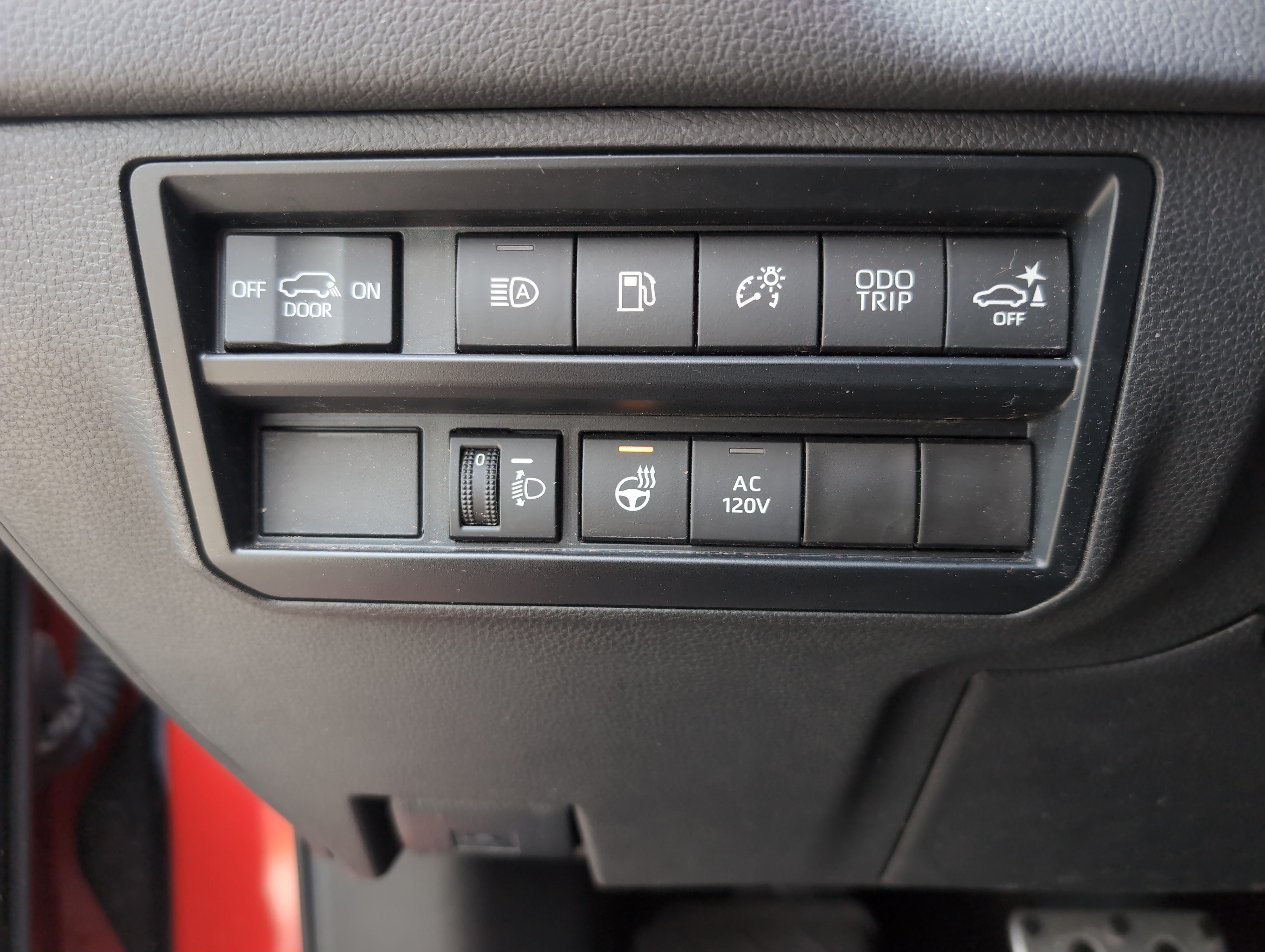 Used 2023 Toyota Sequoia SR5 w/ SR5 Premium Package AWD/4WD image 40