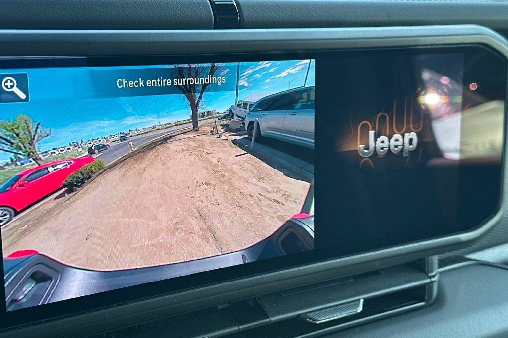 New 2026 Jeep Gladiator Rubicon w/ Safety Group AWD/4WD image 18