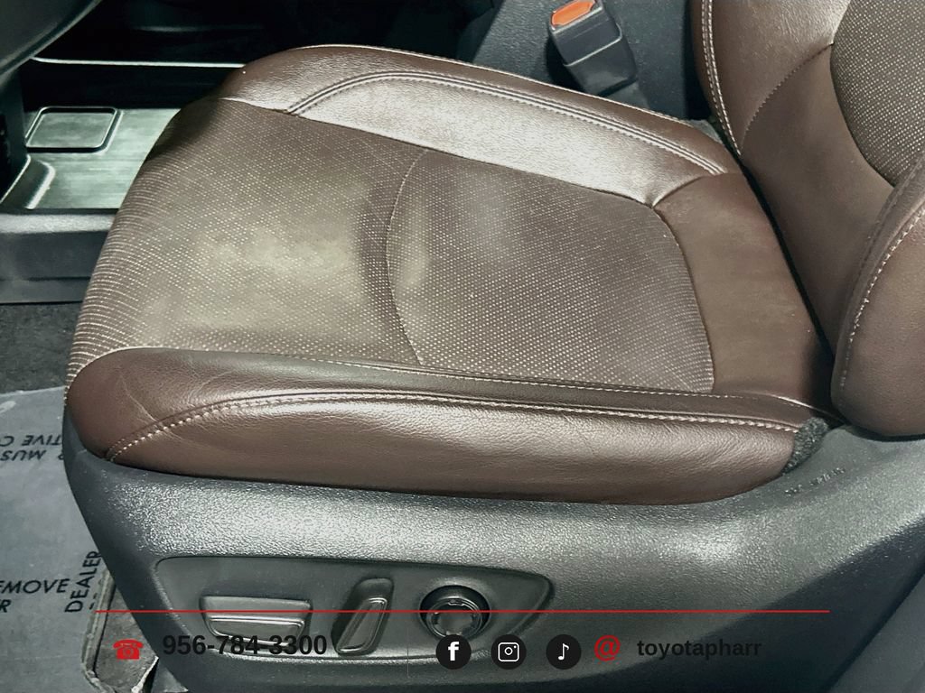 Used 2021 Toyota Sienna Platinum FWD image 19