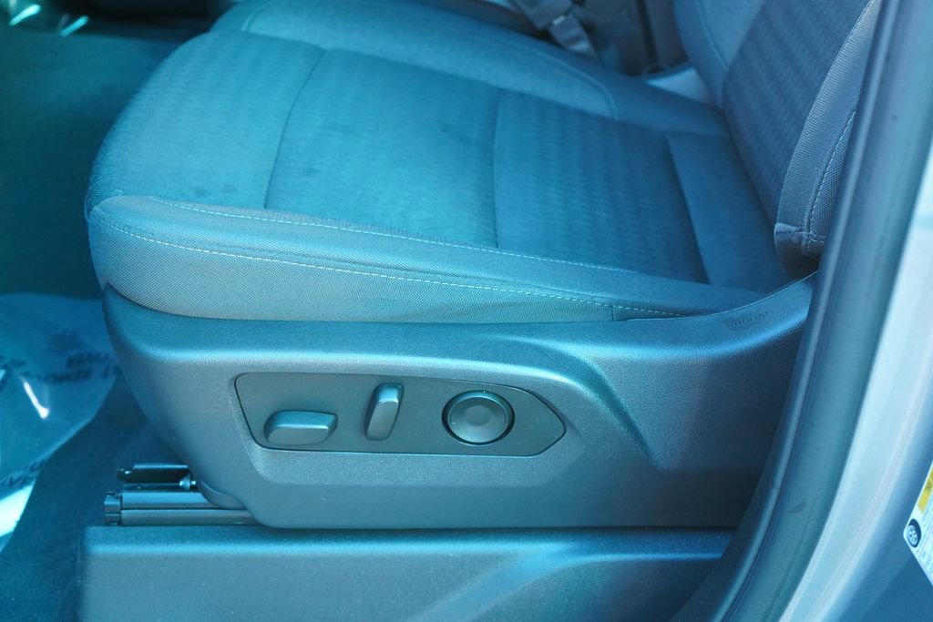 Used 2025 Chevrolet Silverado 1500 LT image 18