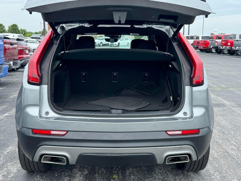 Used 2023 Cadillac XT4 Premium Luxury w/ Enhanced Visibility Package FWD image 5