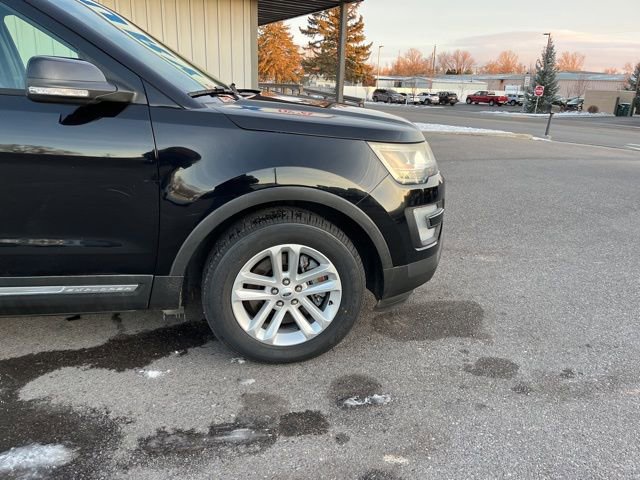 Used 2016 Ford Explorer XLT w/ Equipment Group 202A FWD image 22