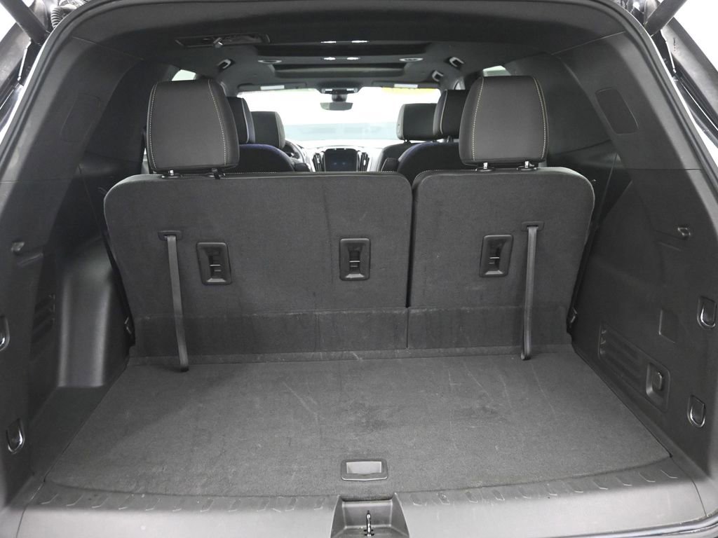 Used 2023 Chevrolet Traverse Premier w/ Redline Edition image 11