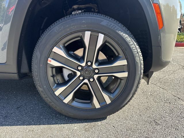 New 2027 Jeep Grand Cherokee Limited AWD/4WD image 11