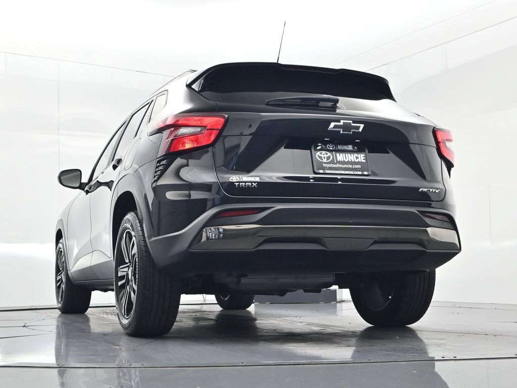 Used 2024 Chevrolet Trax ACTIV w/ Sunroof Package FWD image 44
