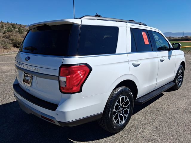 Used 2024 Ford Expedition XLT image 4