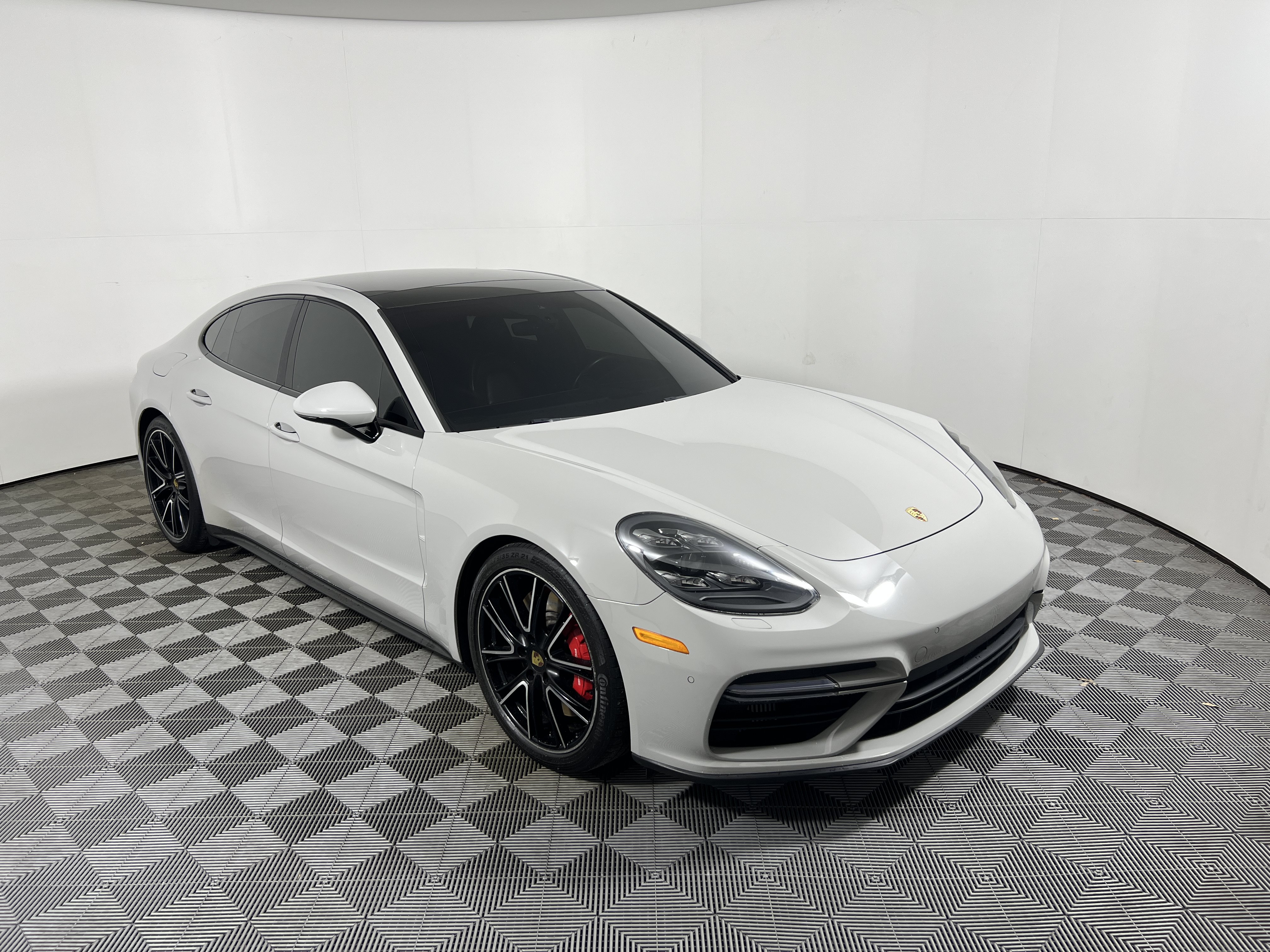 Used 2018 Porsche Panamera Turbo w/ Premium Package Plus AWD/4WD image 9