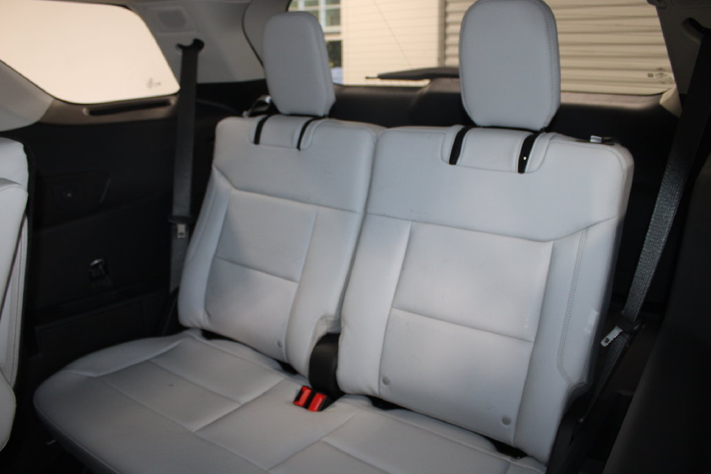 New 2026 Ford Explorer Platinum w/ LUX Leather Package AWD/4WD image 25