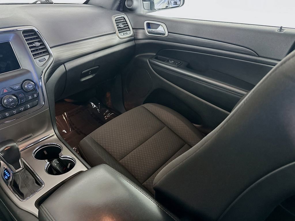 Certified 2021 Jeep Grand Cherokee Laredo image 29