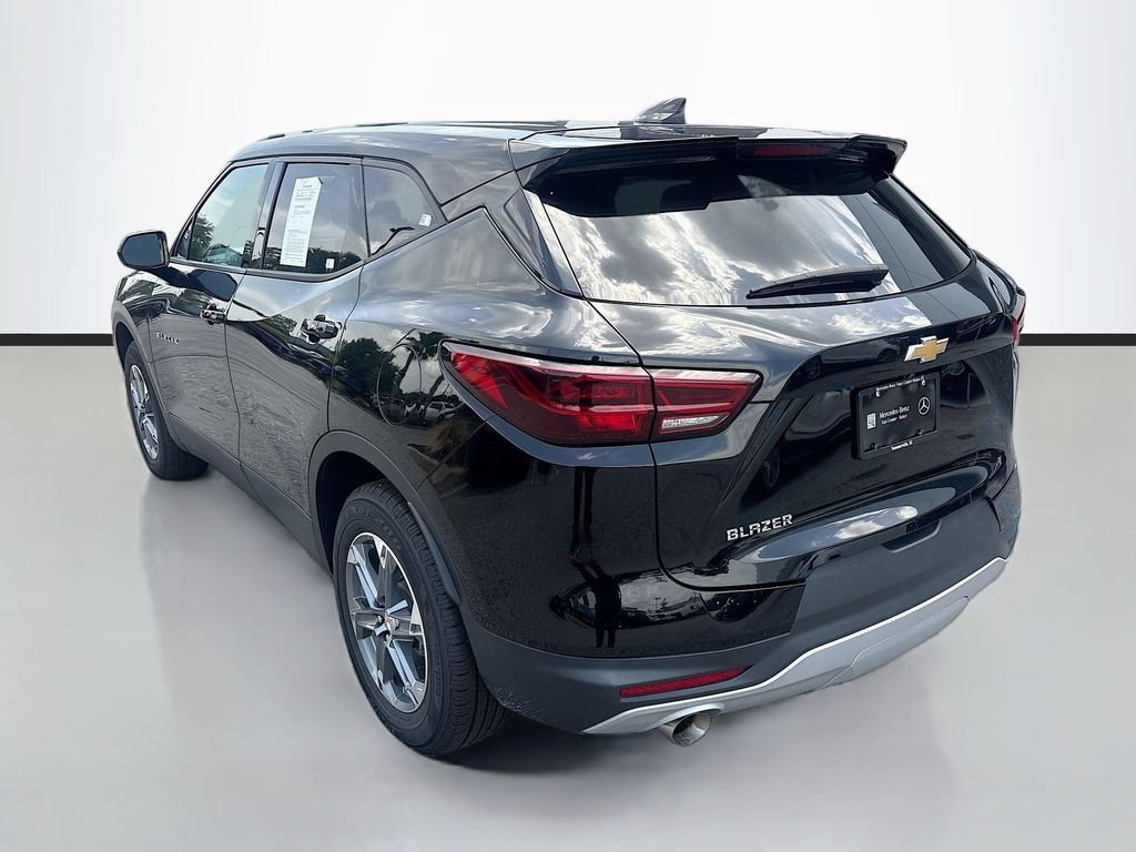 Used 2025 Chevrolet Blazer LT FWD image 7