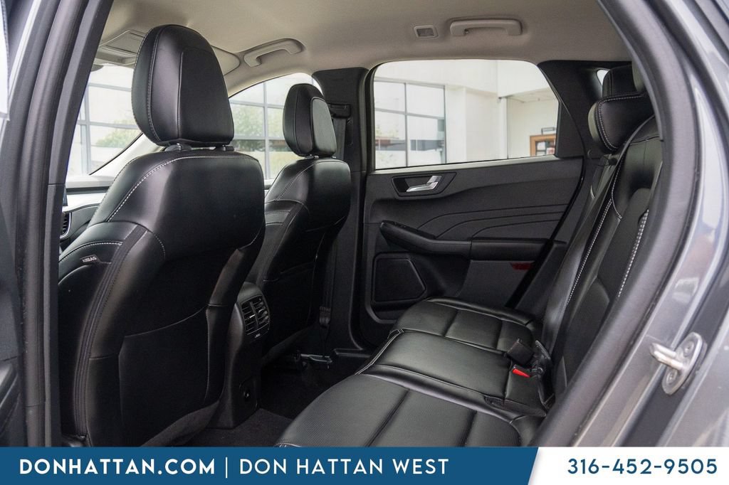 Used 2023 Ford Escape Platinum AWD/4WD image 22