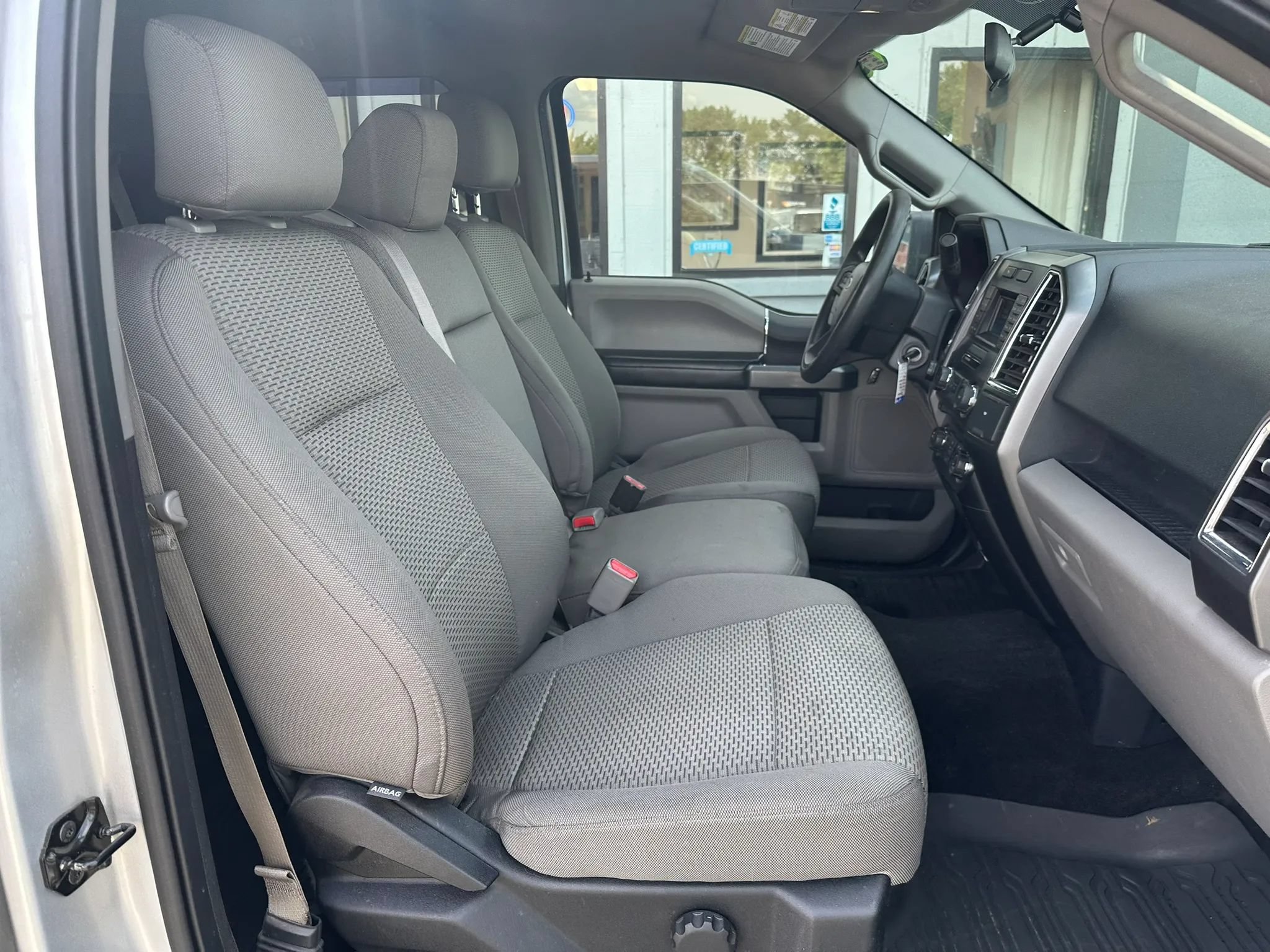 Used 2015 Ford F150 XLT AWD/4WD image 25