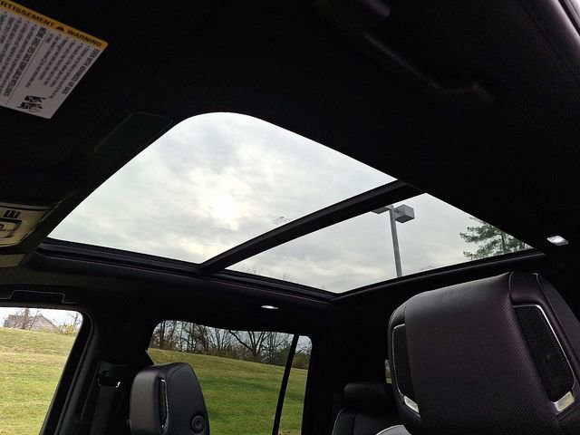 Used 2022 Cadillac Escalade ESV Sport w/ Touring Package image 17