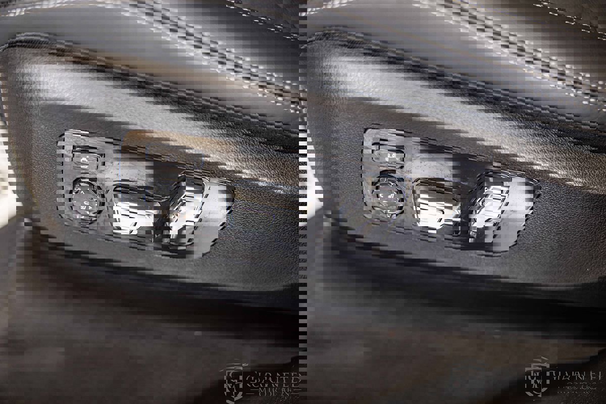 Used 2025 BMW X5 M60i image 25