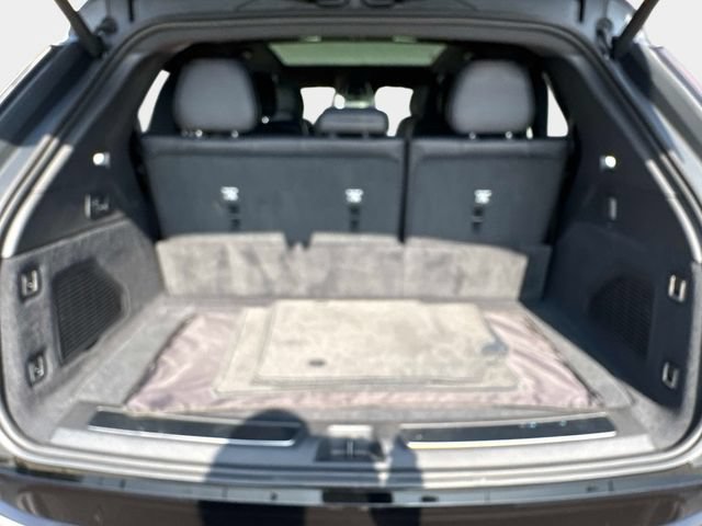 Certified 2025 Cadillac Escalade IQ Sport 1 w/ LPO, ONYX Package AWD/4WD image 29