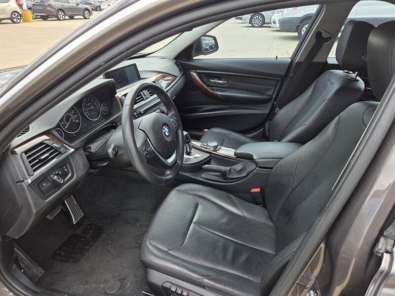 Used 2015 BMW 328i xDrive Sedan AWD/4WD image 10